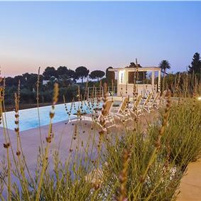 4 bedroom villa with pool, Castellammare del Golfo, sleeps 8-10